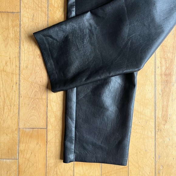Wilfred Aritzia Faux Leather Straight Leg Trousers Size 8 - Picture 3 of 9